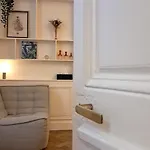 La Demeure Saint Sauveur Bed and breakfast