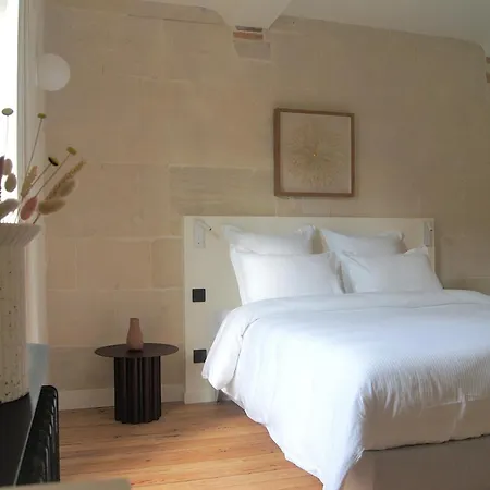 La Demeure Saint Sauveur Bed and breakfast 3*