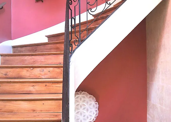 La Demeure Saint Sauveur 住宿加早餐酒店