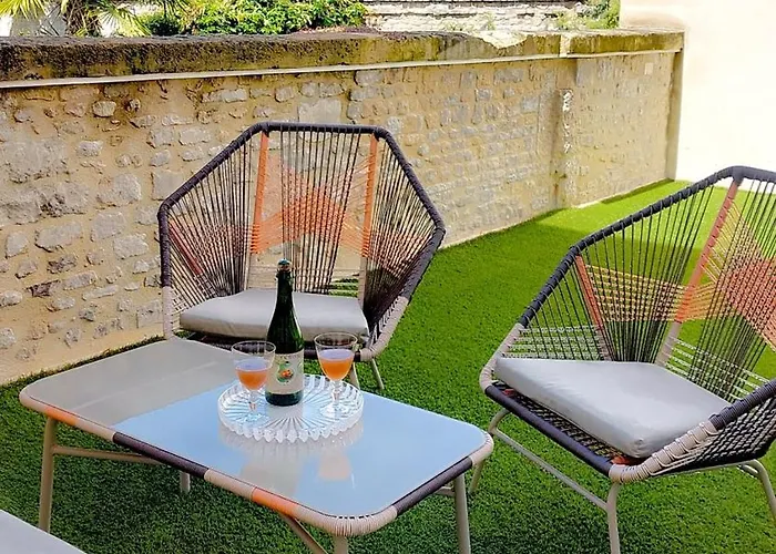 住宿加早餐酒店 La Demeure Saint Sauveur